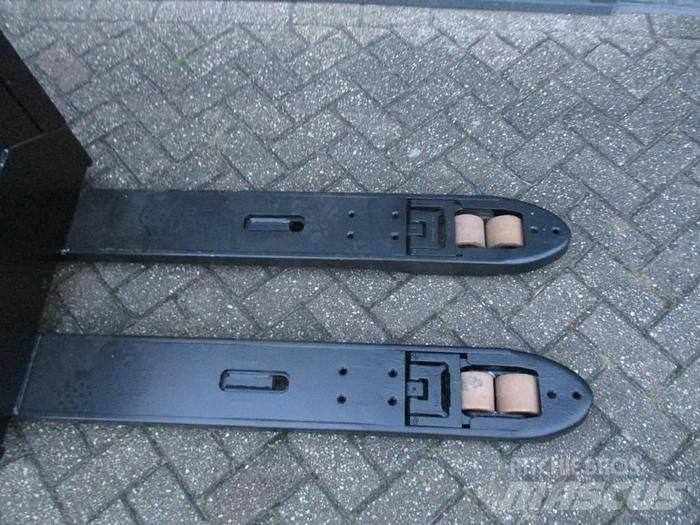 Toyota LPE 250 Transpaleta cu platforma