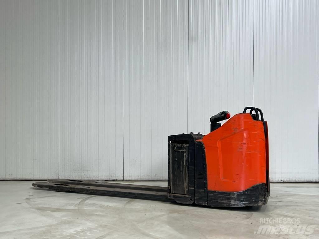BT LPE250 Transpaleta cu platforma