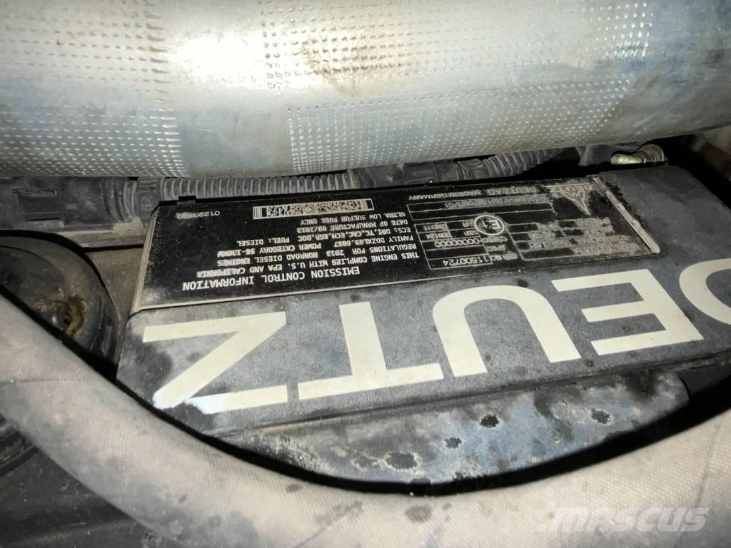 Mecalac 10 MCR Excavatoare pe șenile
