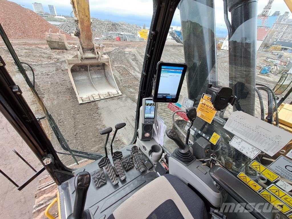 CAT 374FL Excavatoare pe șenile
