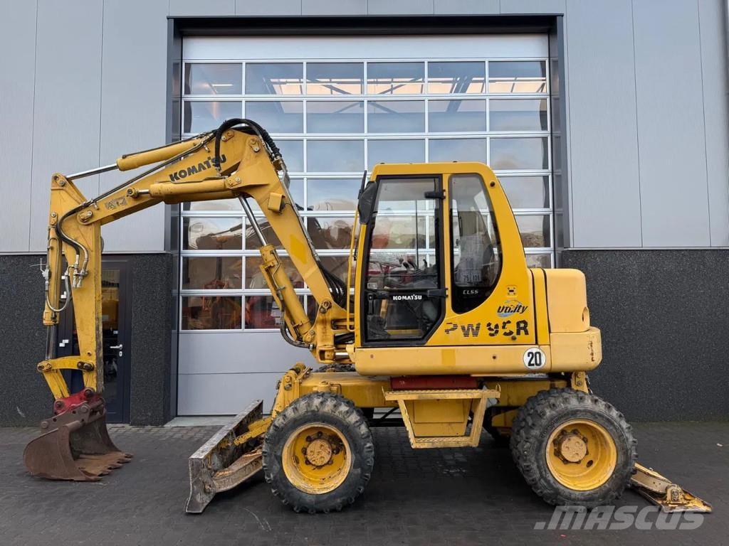 Komatsu PW95 Excavatoare 7t - 12t