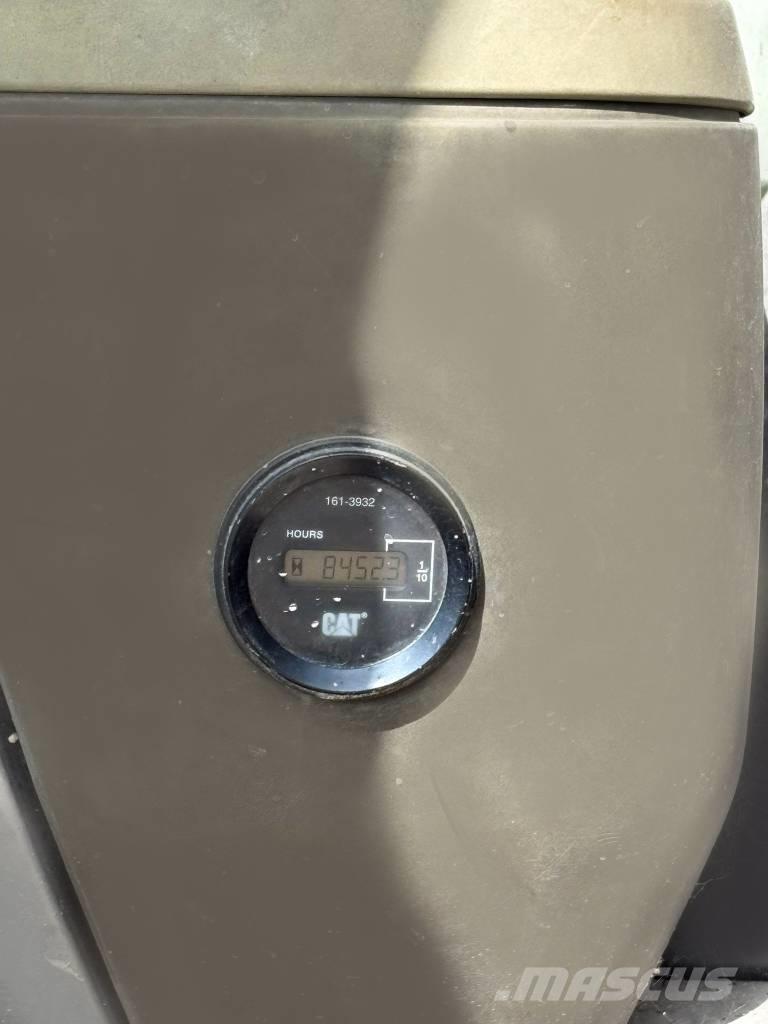 CAT 320 D L Excavatoare pe șenile
