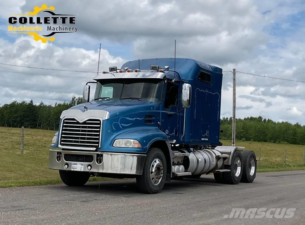 Mack CXU 613 Autotractoare