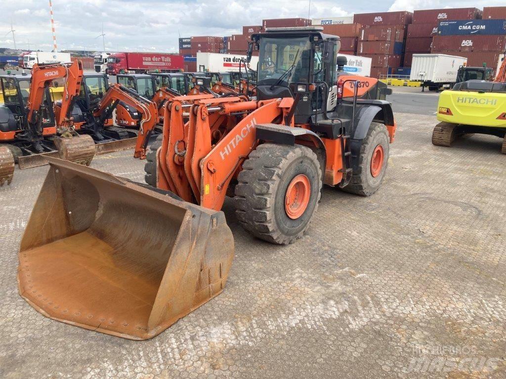 Hitachi ZW370-5B Incarcator pe pneuri