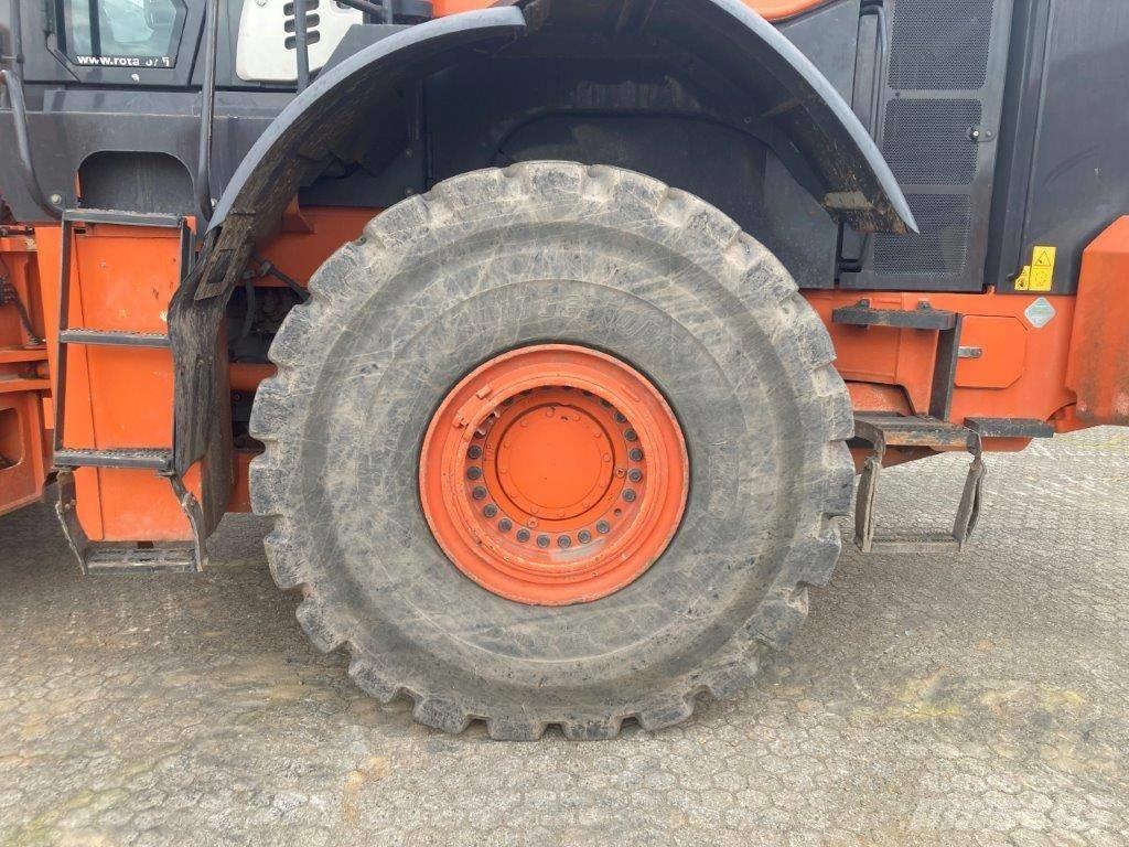 Hitachi ZW370-5B Incarcator pe pneuri