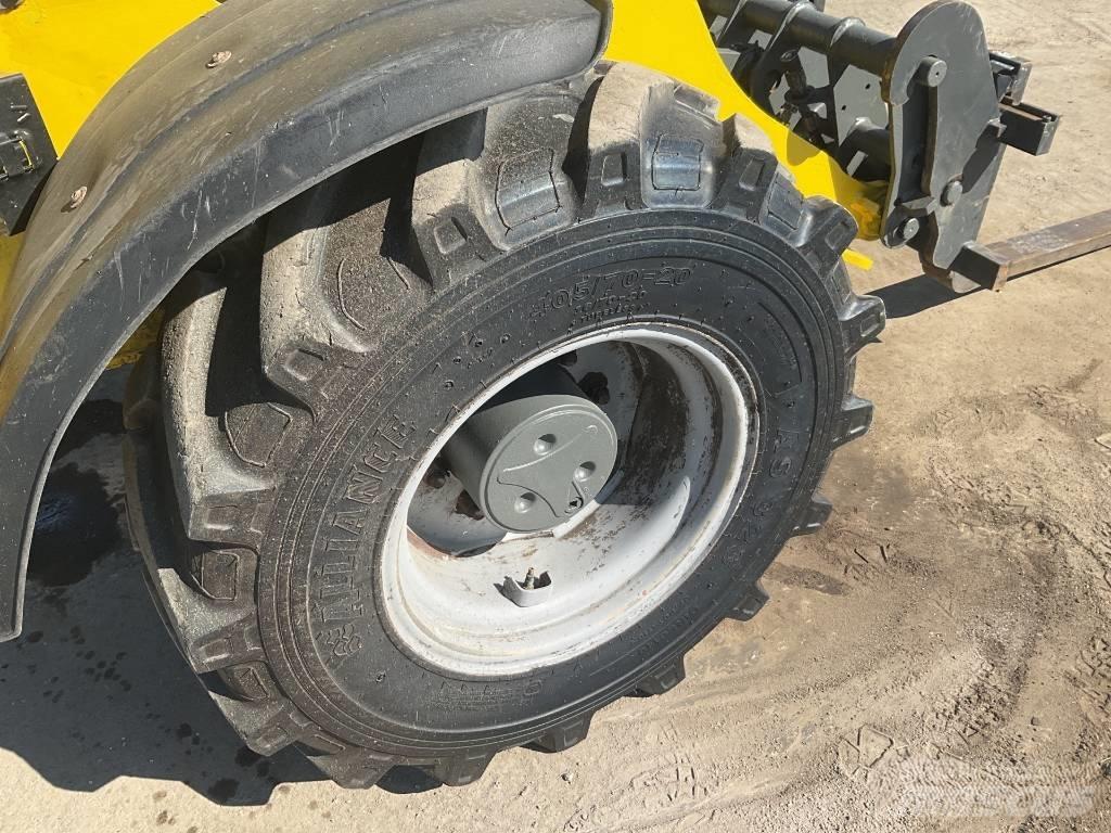 Wacker Neuson WL 70 Incarcator pe pneuri