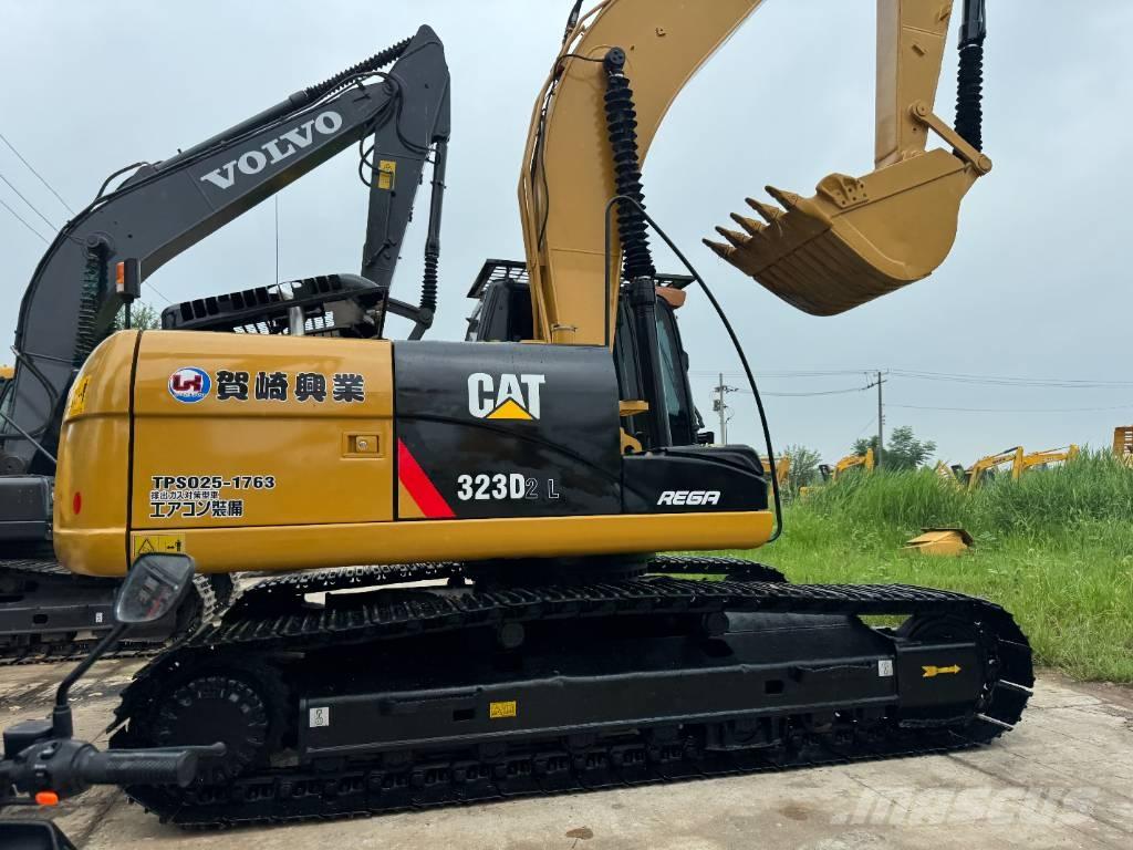 CAT 323D2 Excavatoare pe șenile
