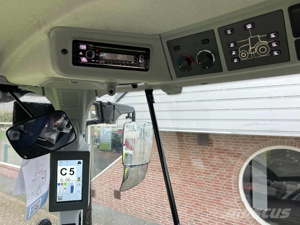 CLAAS Arion 530 CIS+ Tractoare
