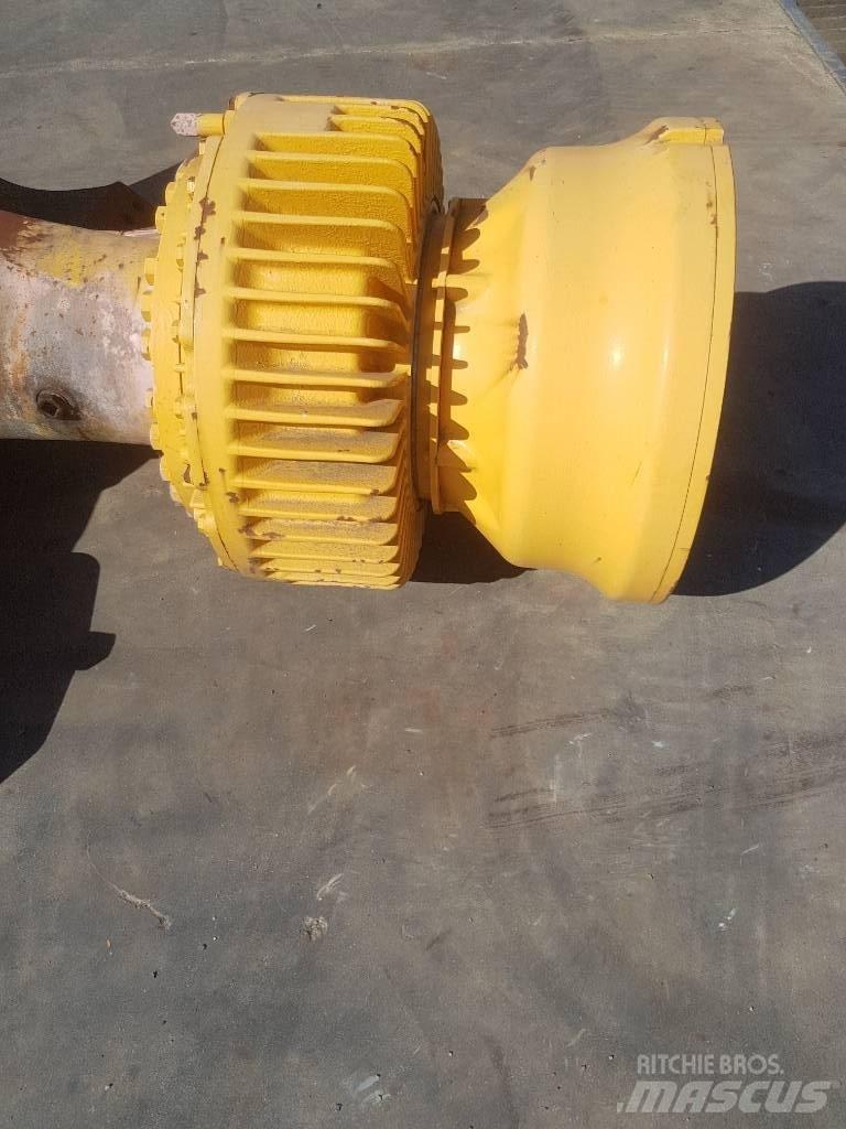 Volvo L350F Axe