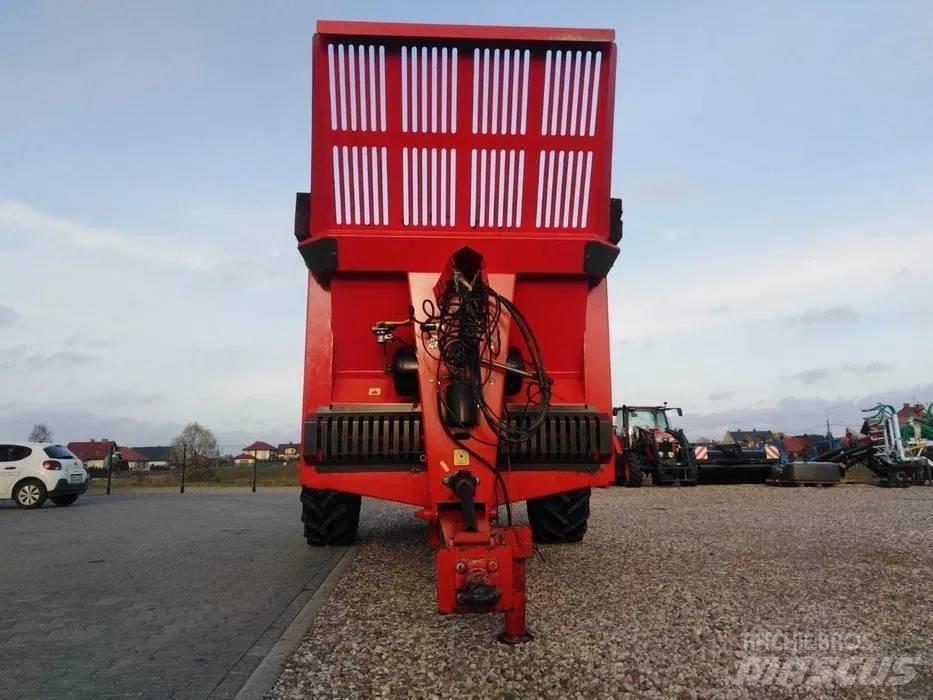 DAF Magnum 10 Distribuitoare de ingrasamant