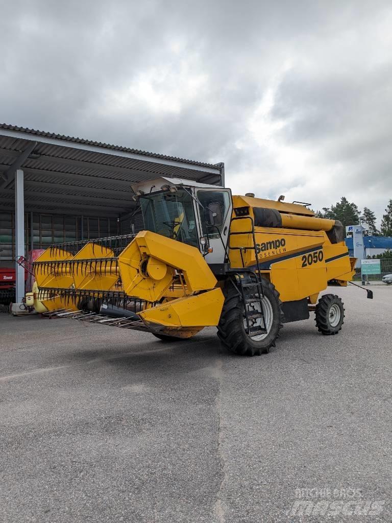 Sampo-Rosenlew 2050 Combine de secerat