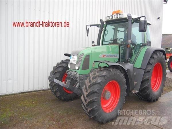 Fendt 716 Vario Tractoare