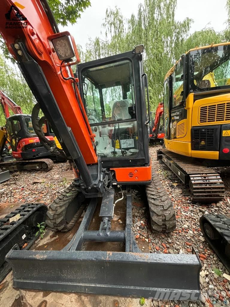 Hitachi U35 Mini excavatoare < 7t