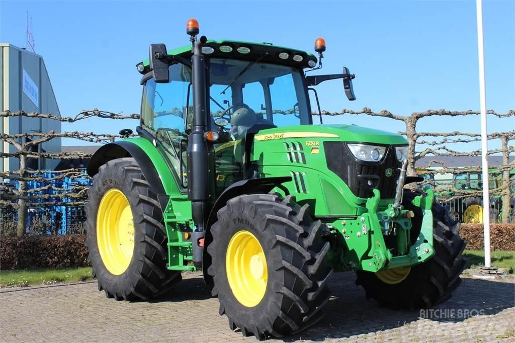 John Deere 6130R Tractoare