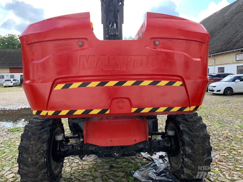 Manitou 220TJ+ Nacele cu brat telescopic