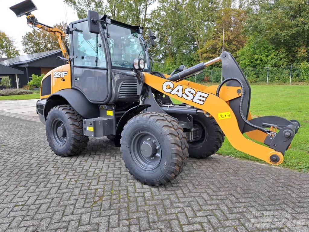CASE 321F-HS Incarcator pe pneuri