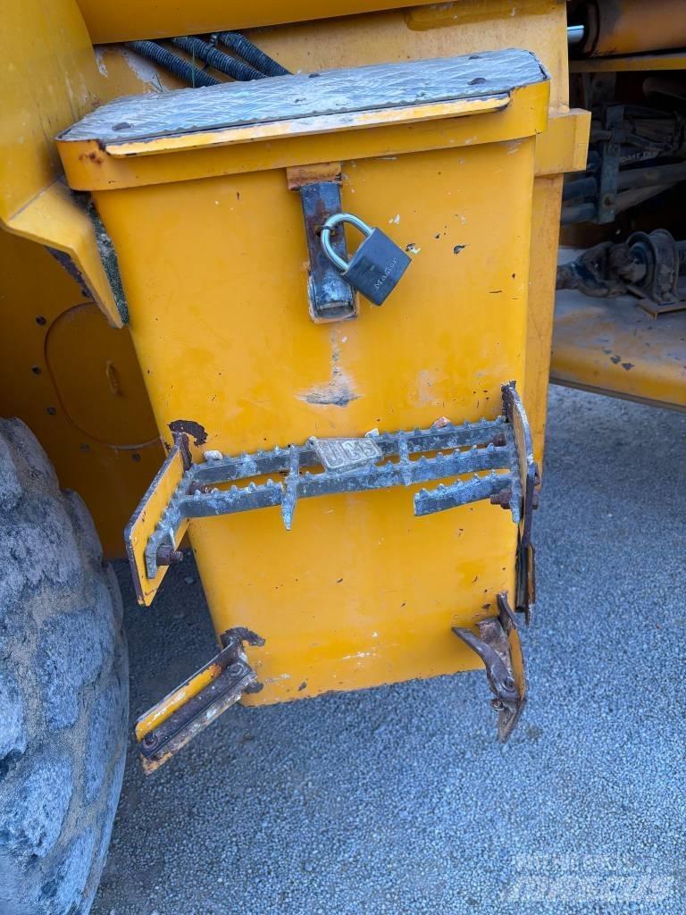 JCB 436 Incarcator pe pneuri