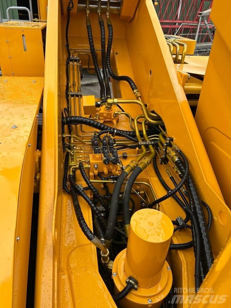 XCMG XCR70_E Macara teren accidentat