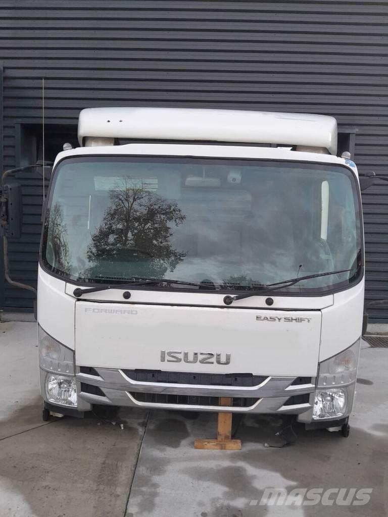 Isuzu N75 Cabine si interior