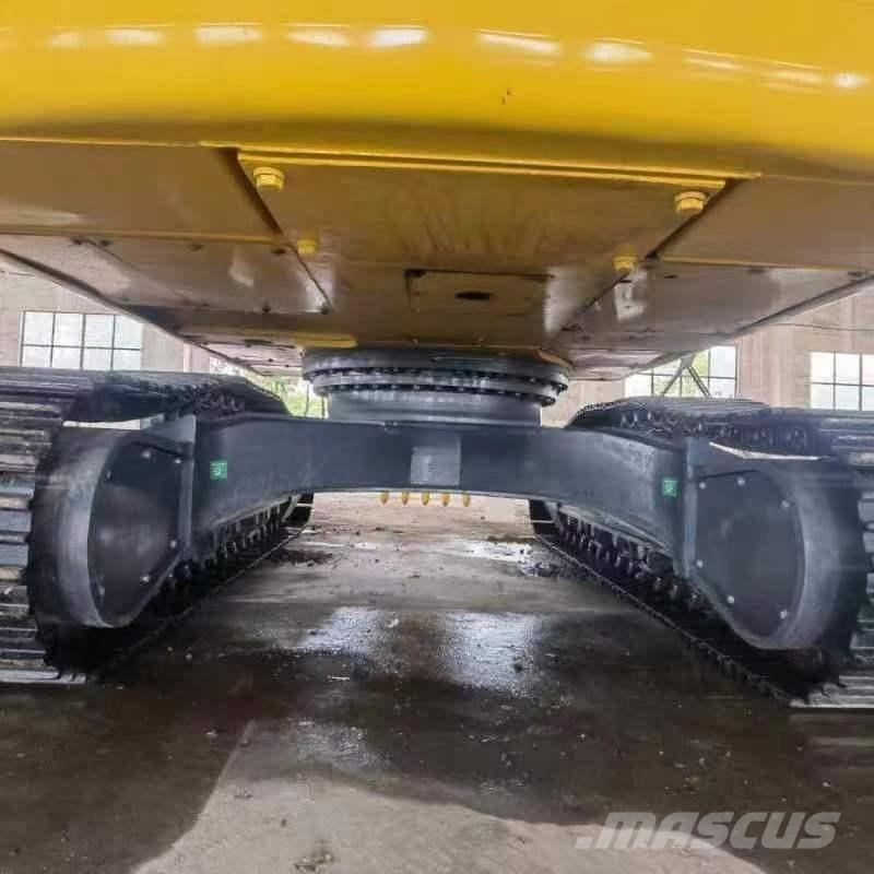 Komatsu PC300-7 Excavatoare pe șenile
