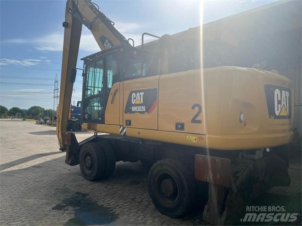 CAT MH3026 Excavatoare cu roti