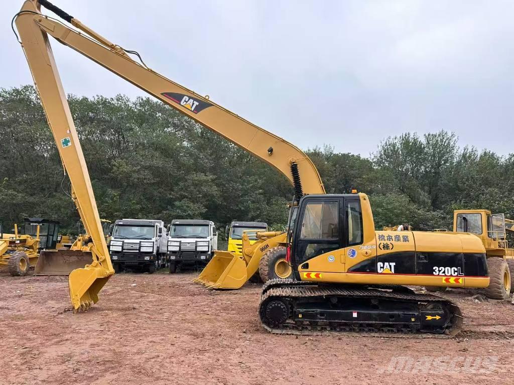 CAT 320 C L Excavatoare cu brat lung