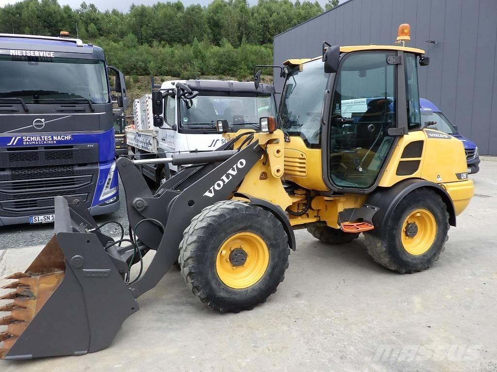 Volvo L 25 F Incarcator pe pneuri