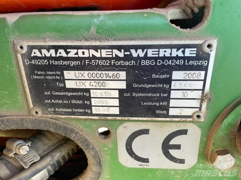 Amazone UX 4200 Tractoare agricole sprayers