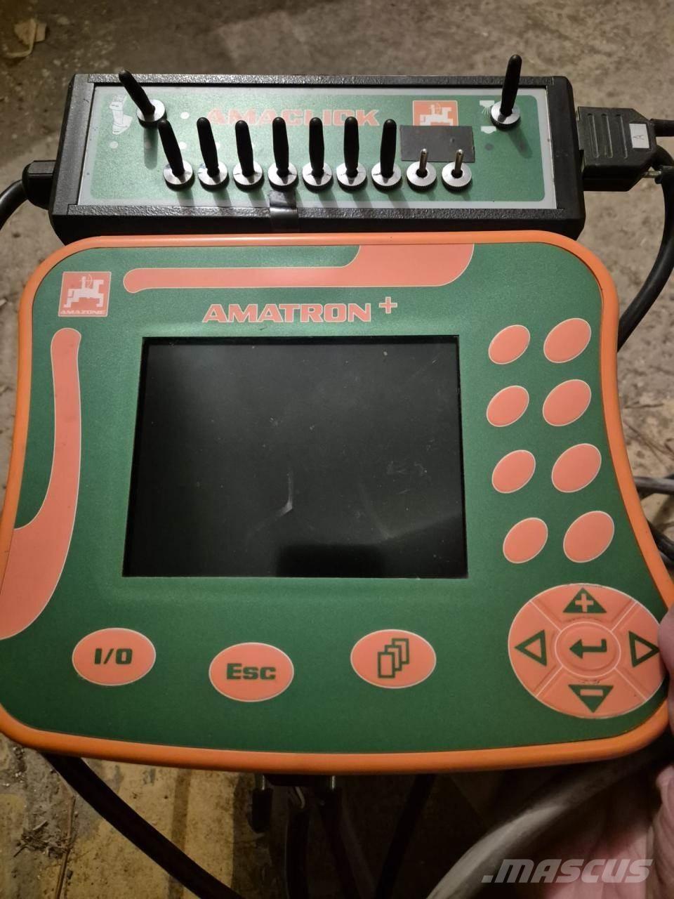 Amazone UX 4200 Tractoare agricole sprayers