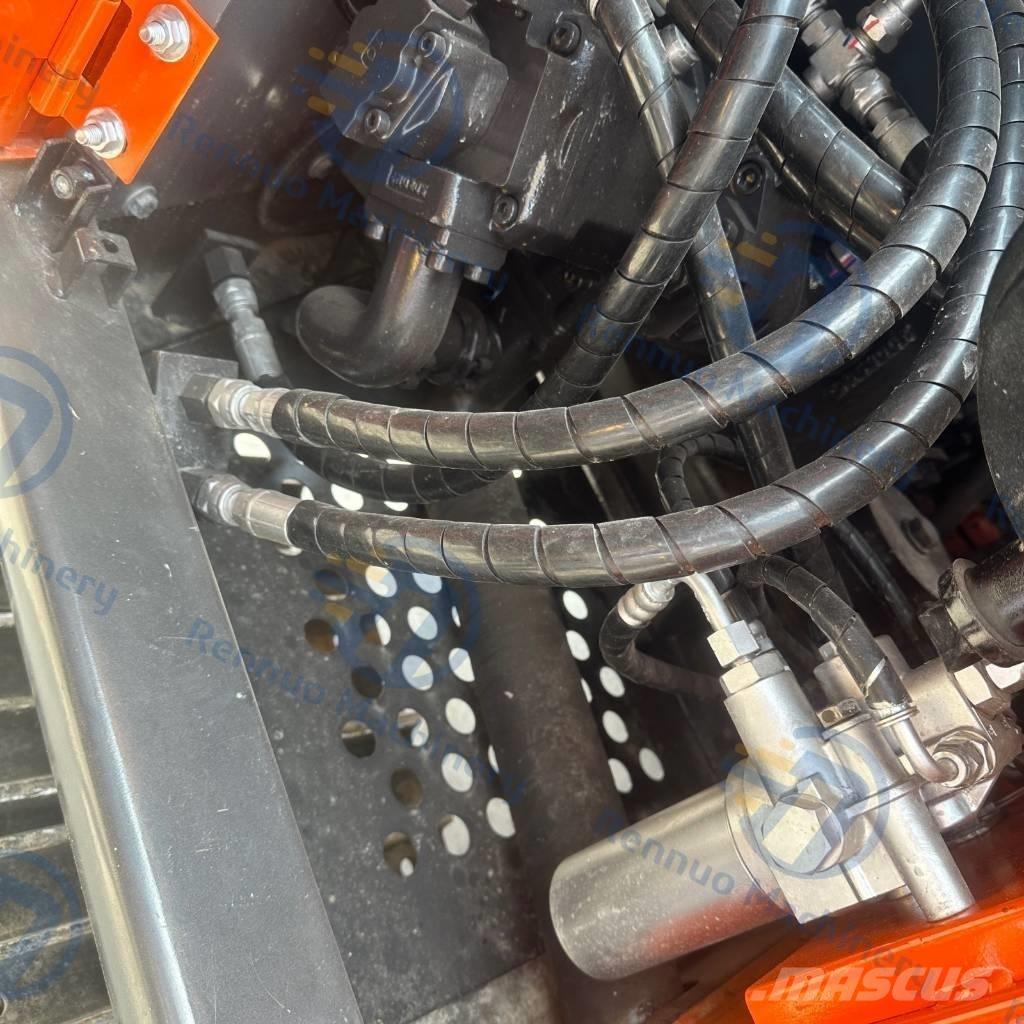 Hitachi ZX70 Excavatoare pe șenile
