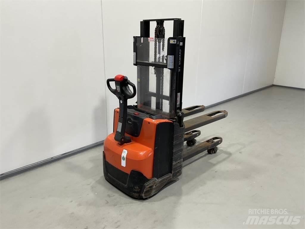 Toyota SWE200D Transpaleti autopropulsanti