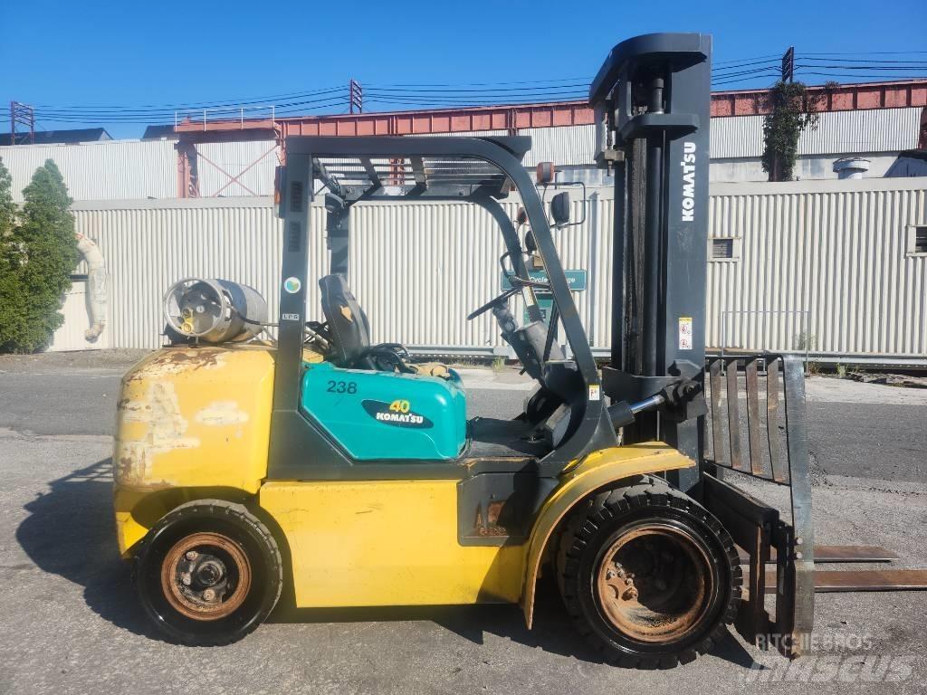 Komatsu FG 40 ZT Strivuitoare-altele