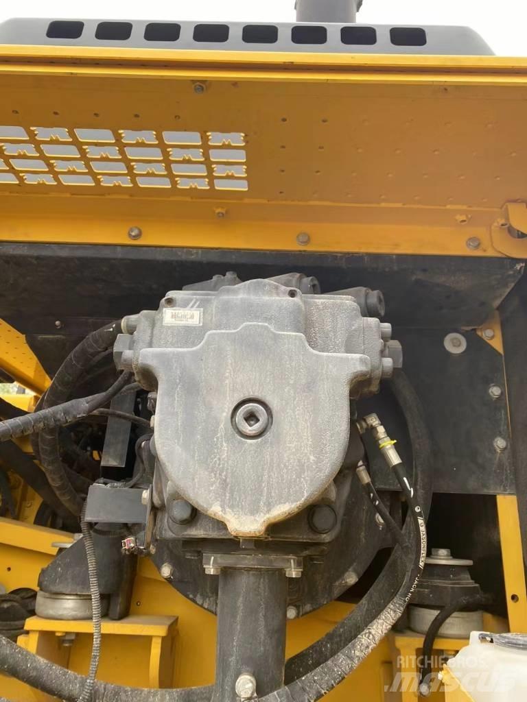 Komatsu 450LC-8 Excavatoare pe șenile
