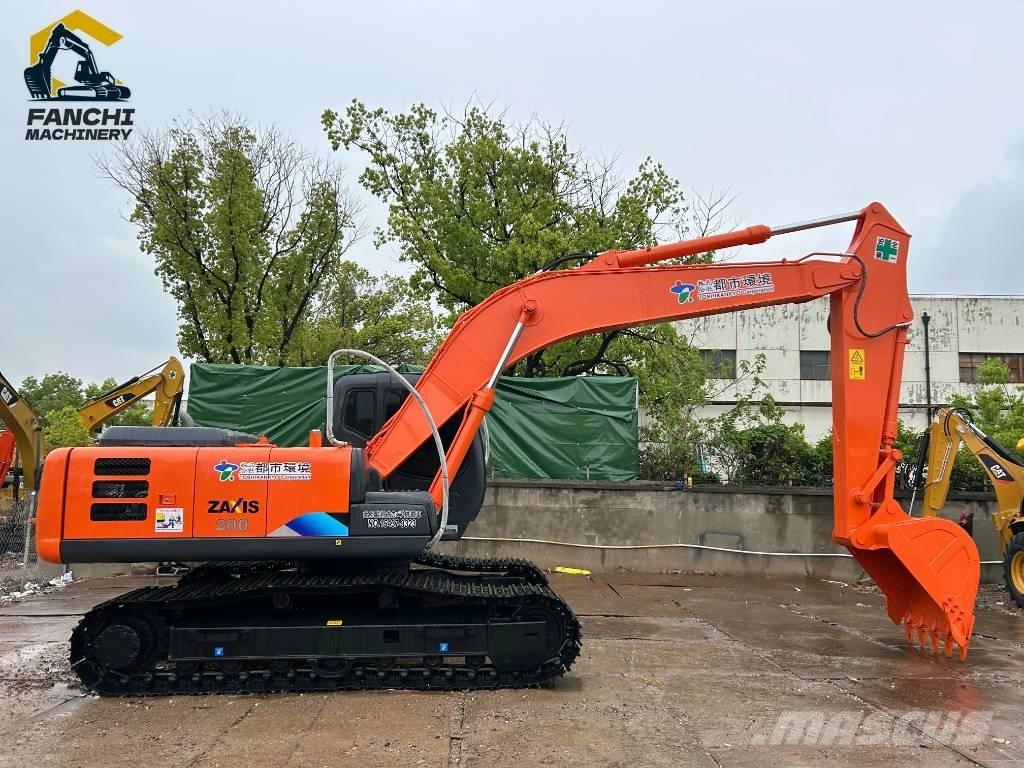 Hitachi ZX200 Excavatoare 7t - 12t