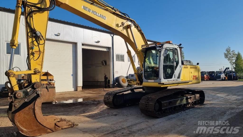 New Holland E 215 B Excavatoare pe șenile

