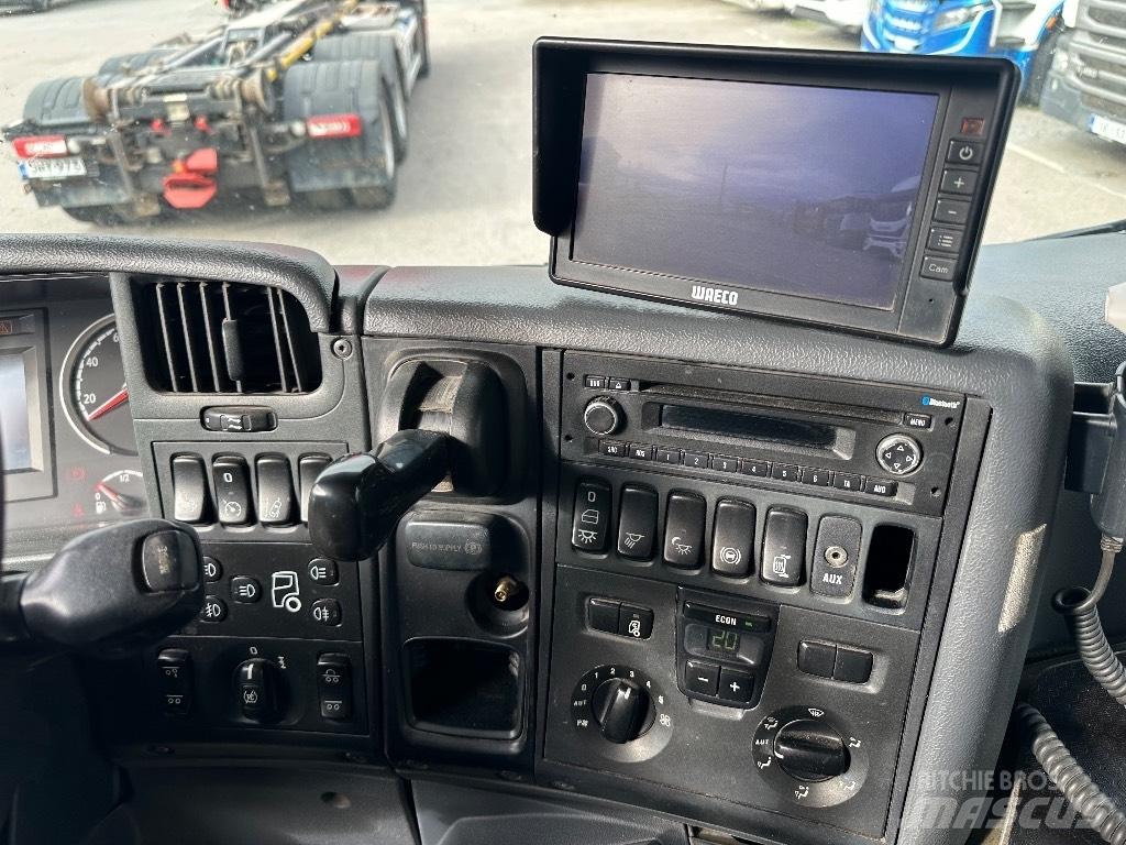 Scania P370 6x2*4 Camion cu carlig de ridicare