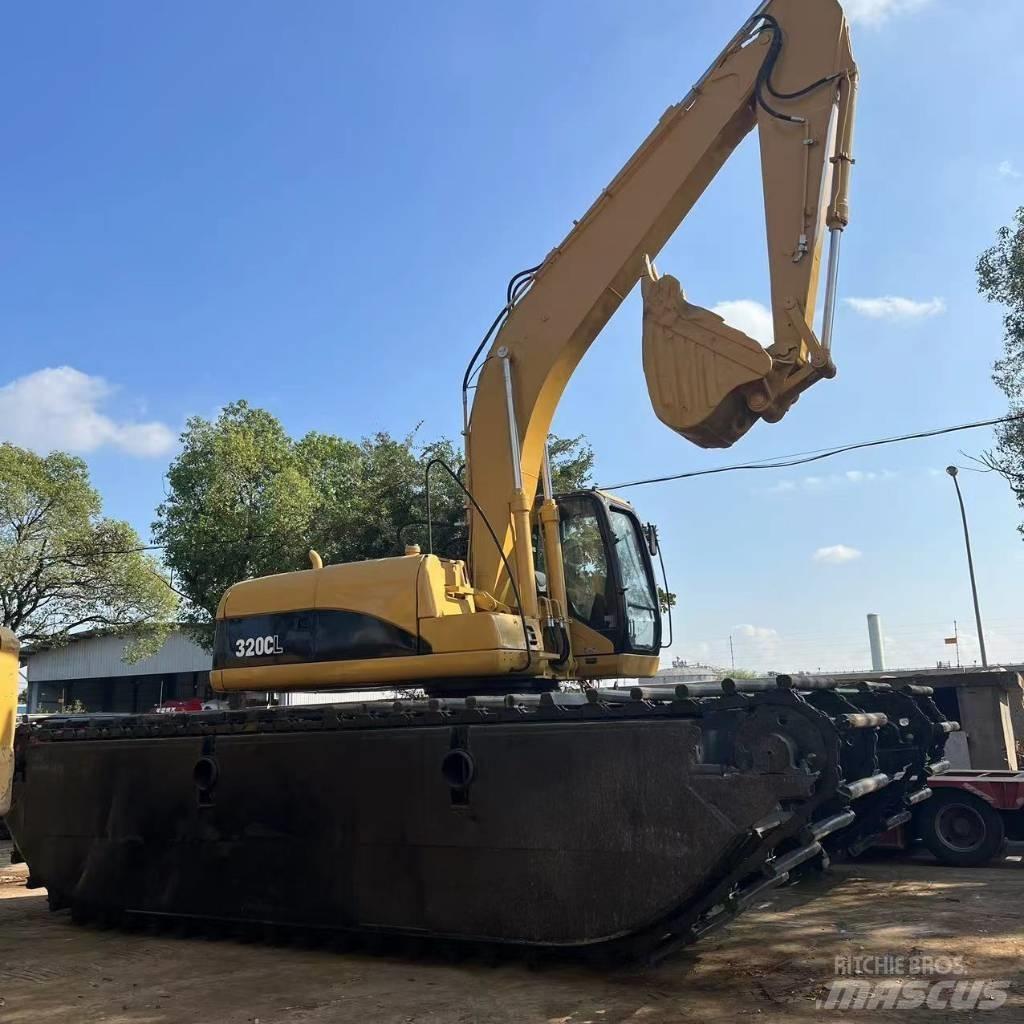 CAT 320 C Excavator amfibiu