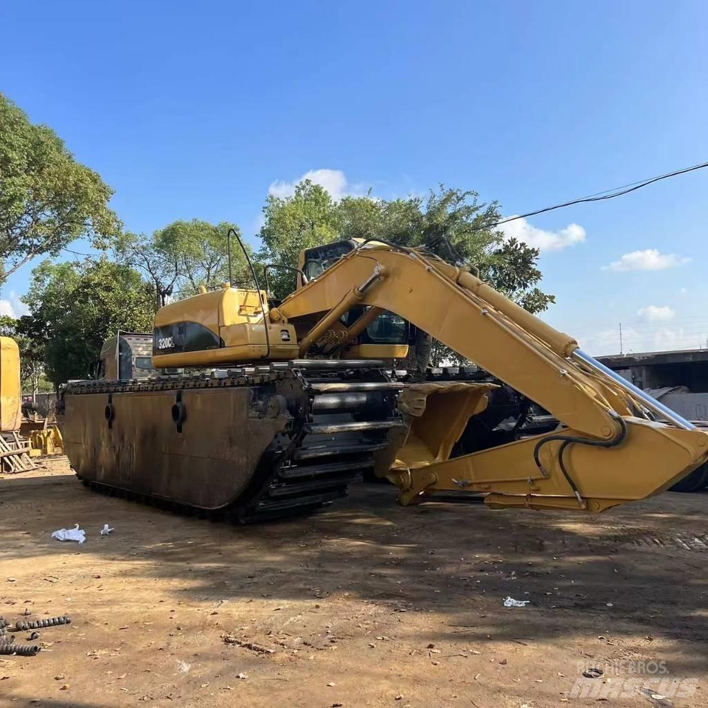 CAT 320 C Excavator amfibiu