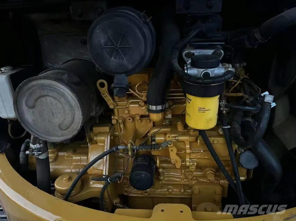 CAT 304 CR Mini excavatoare < 7t