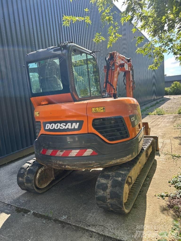 Doosan DX 63-3 Mini excavatoare < 7t