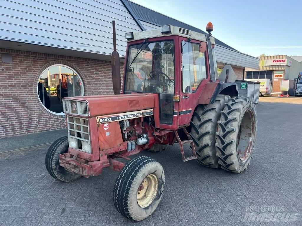 International 844xl Tractoare