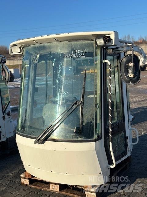 Liebherr L 538 CAB Cabine si interior