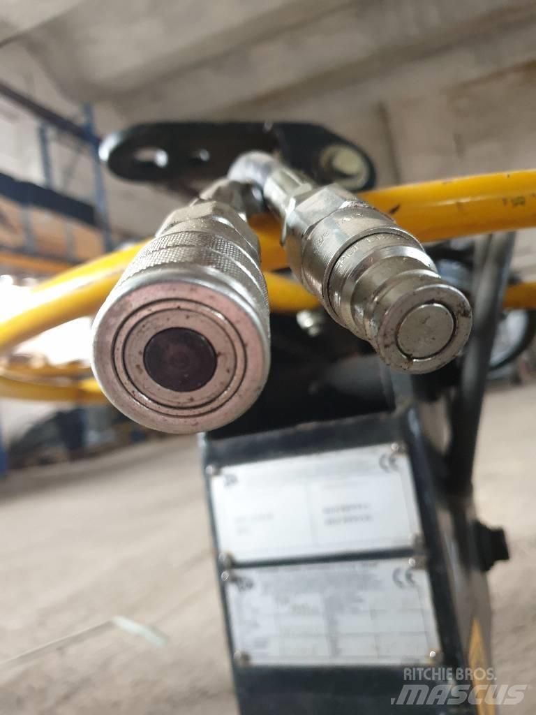 JCB Bordsteinzange Alte componente