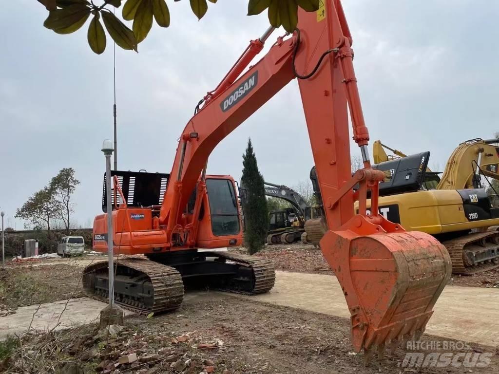 Doosan DH225LC-9E Excavatoare pe șenile
