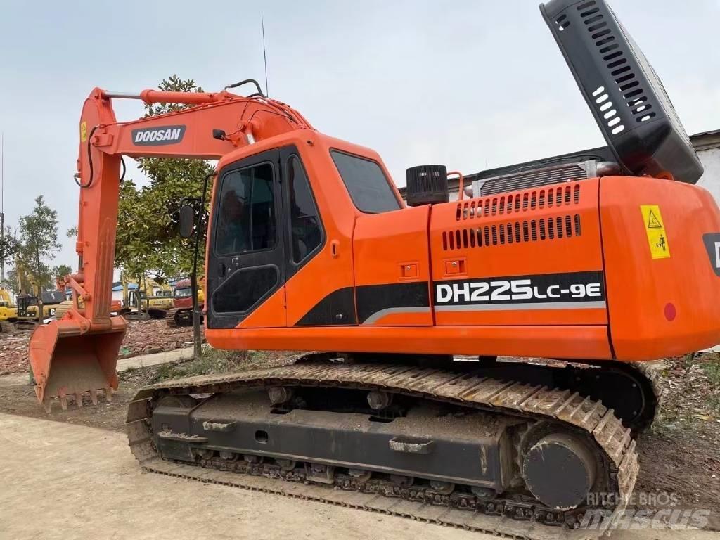 Doosan DH225LC-9E Excavatoare pe șenile
