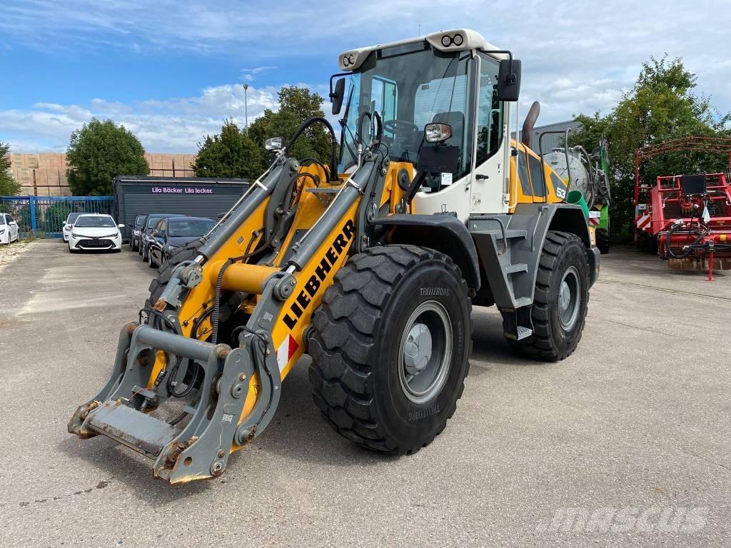 Liebherr L 538 Incarcator pe pneuri