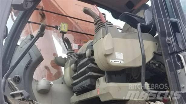 Hitachi ZX 670 Excavatoare pe șenile
