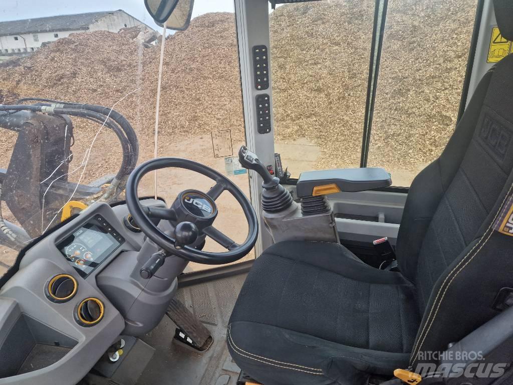 JCB 427 HT Incarcator pe pneuri