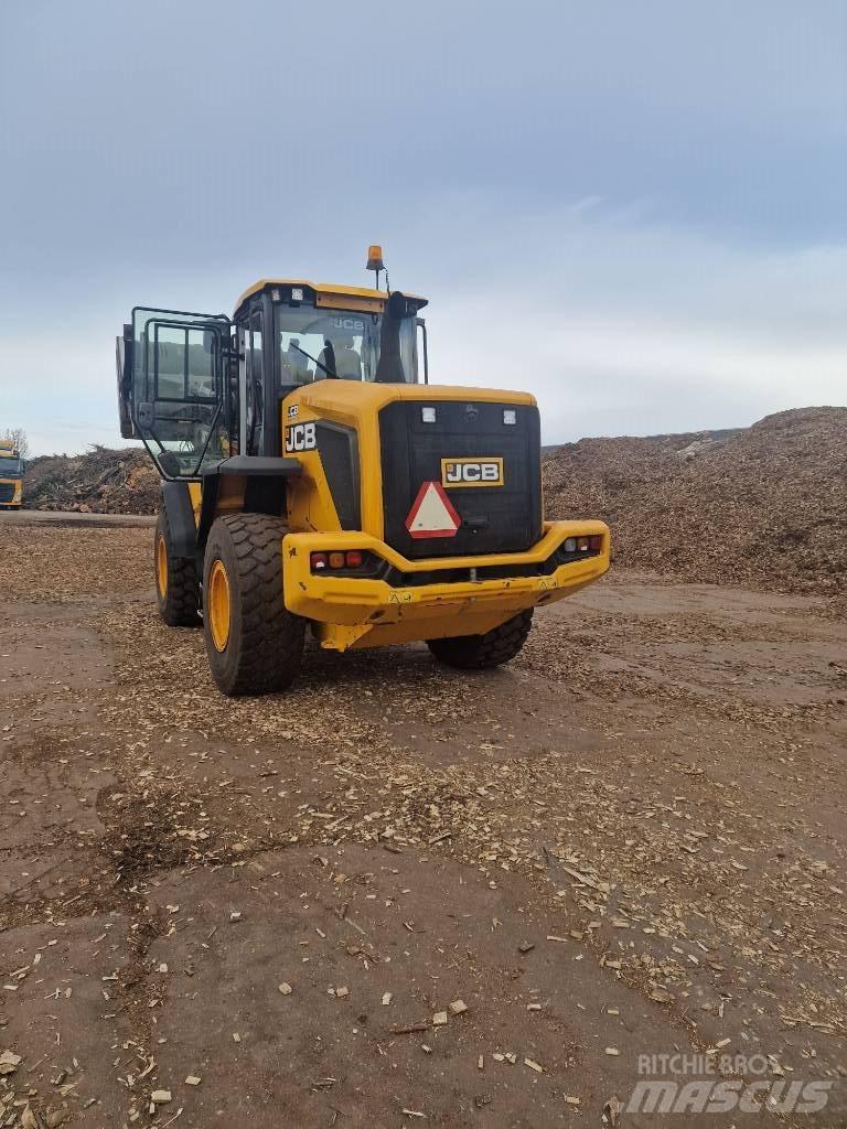 JCB 427 HT Incarcator pe pneuri