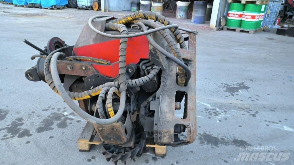 Komatsu 350 Combine forestiere